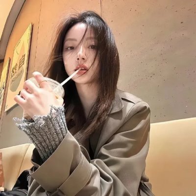 跳舞的红色公交